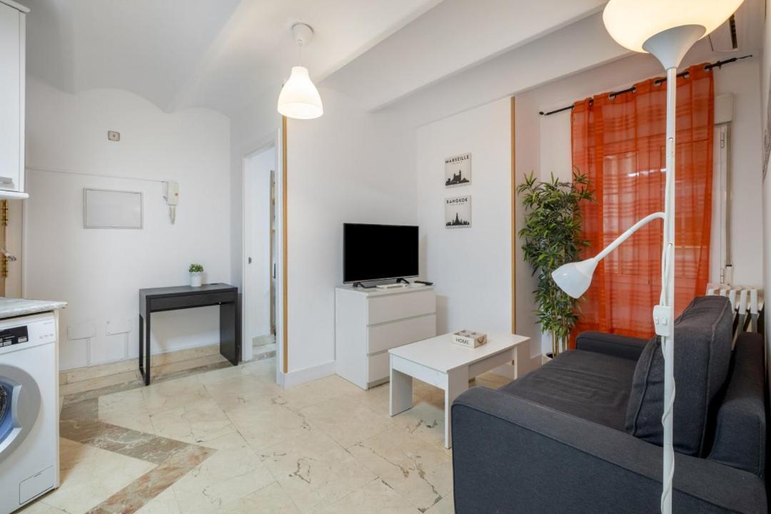 2 Bedroom 1 Bathroom Furnished - Sol - Cozy Vintage - Mintystay 마드리드 외부 사진