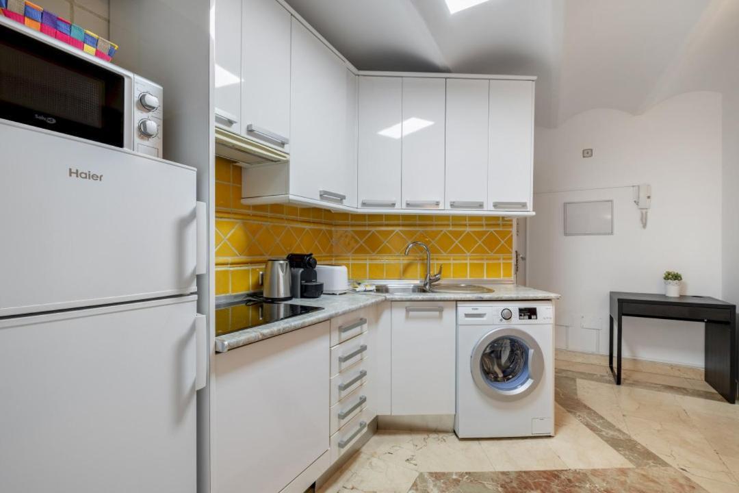 2 Bedroom 1 Bathroom Furnished - Sol - Cozy Vintage - Mintystay 마드리드 외부 사진