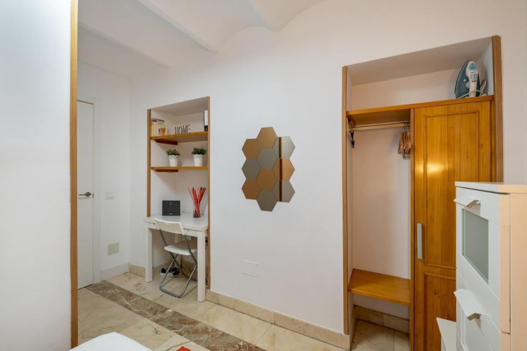 2 Bedroom 1 Bathroom Furnished - Sol - Cozy Vintage - Mintystay 마드리드 외부 사진